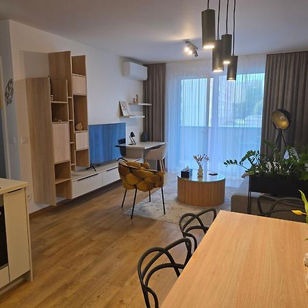 M&M2 Apartment Near Center With Free Parking - Ac Košice Exterior foto